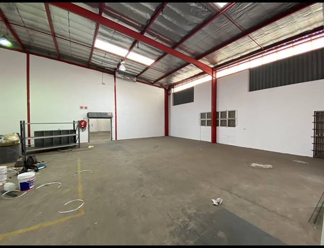 396M² WAREHOUSE TO LET IN SPRINGFIELD